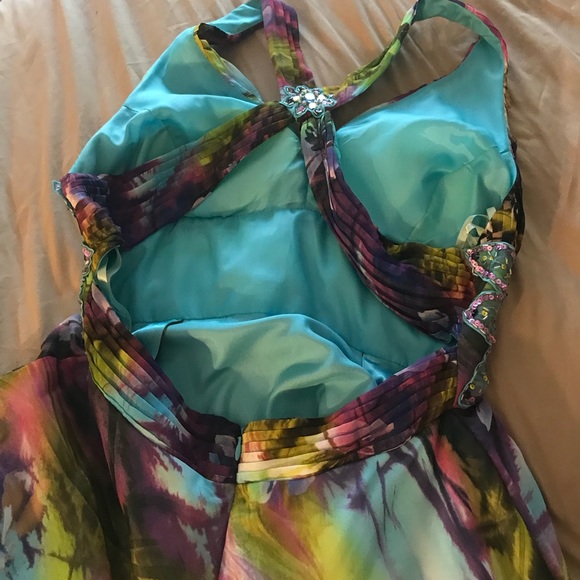 Dress - Picture 3 of 4